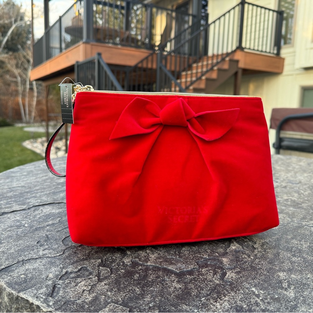 NWT Vintage Victoria Secret purse